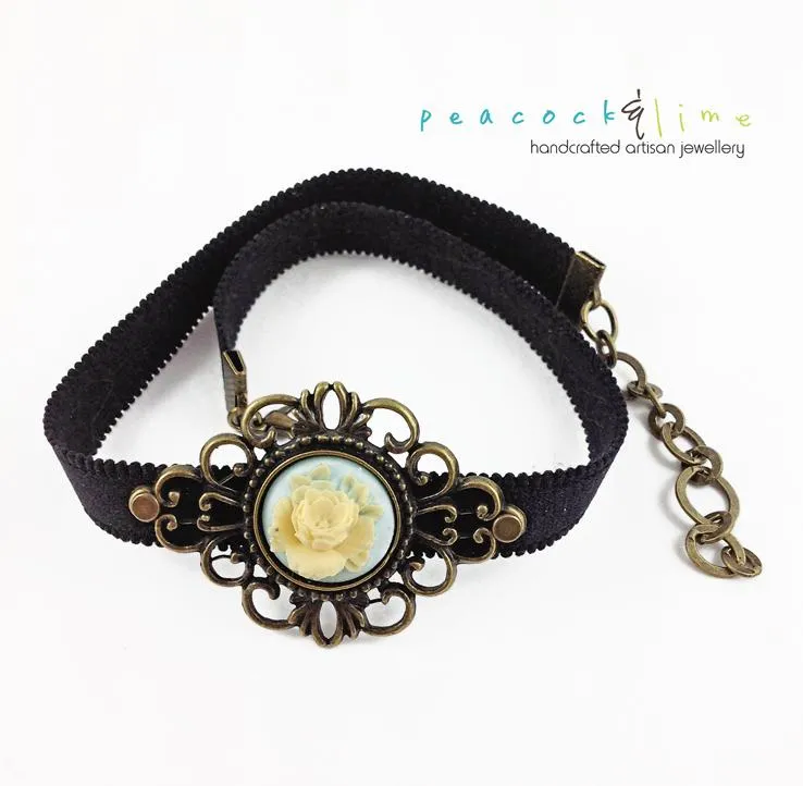 filigree flower cameo pendant choker necklace