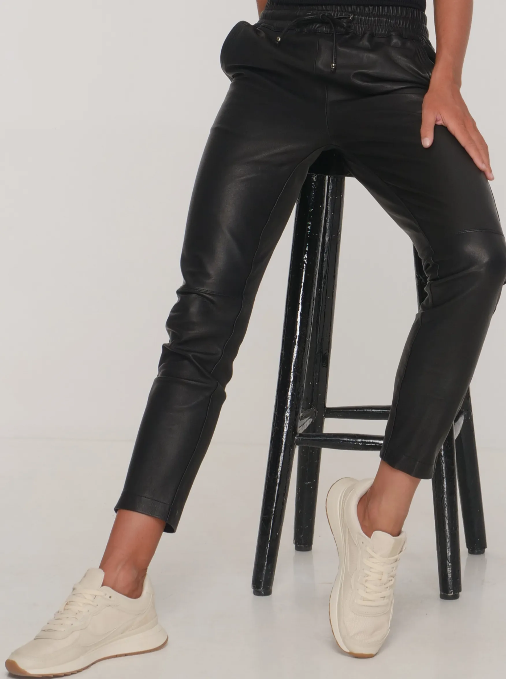 GEMMA LEATHER JOGGER - BLACK