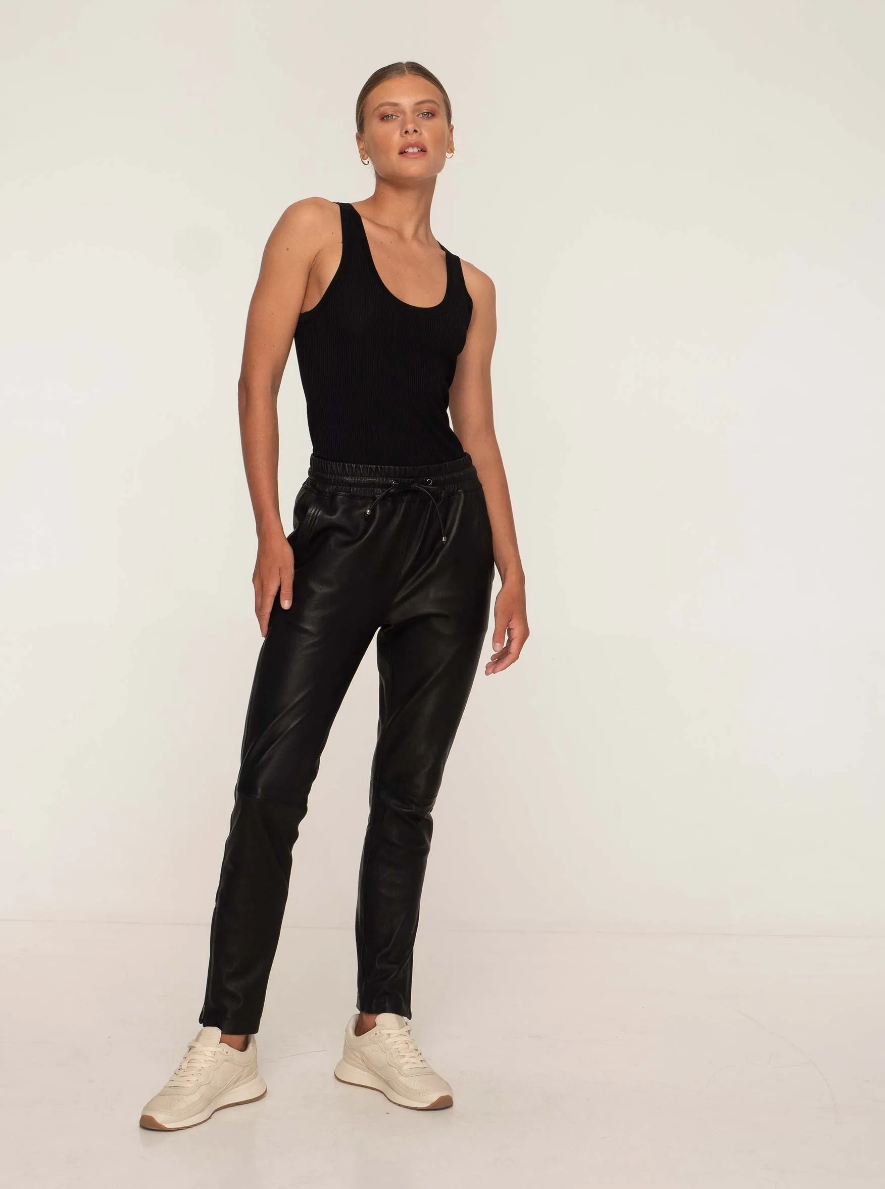 GEMMA LEATHER JOGGER - BLACK