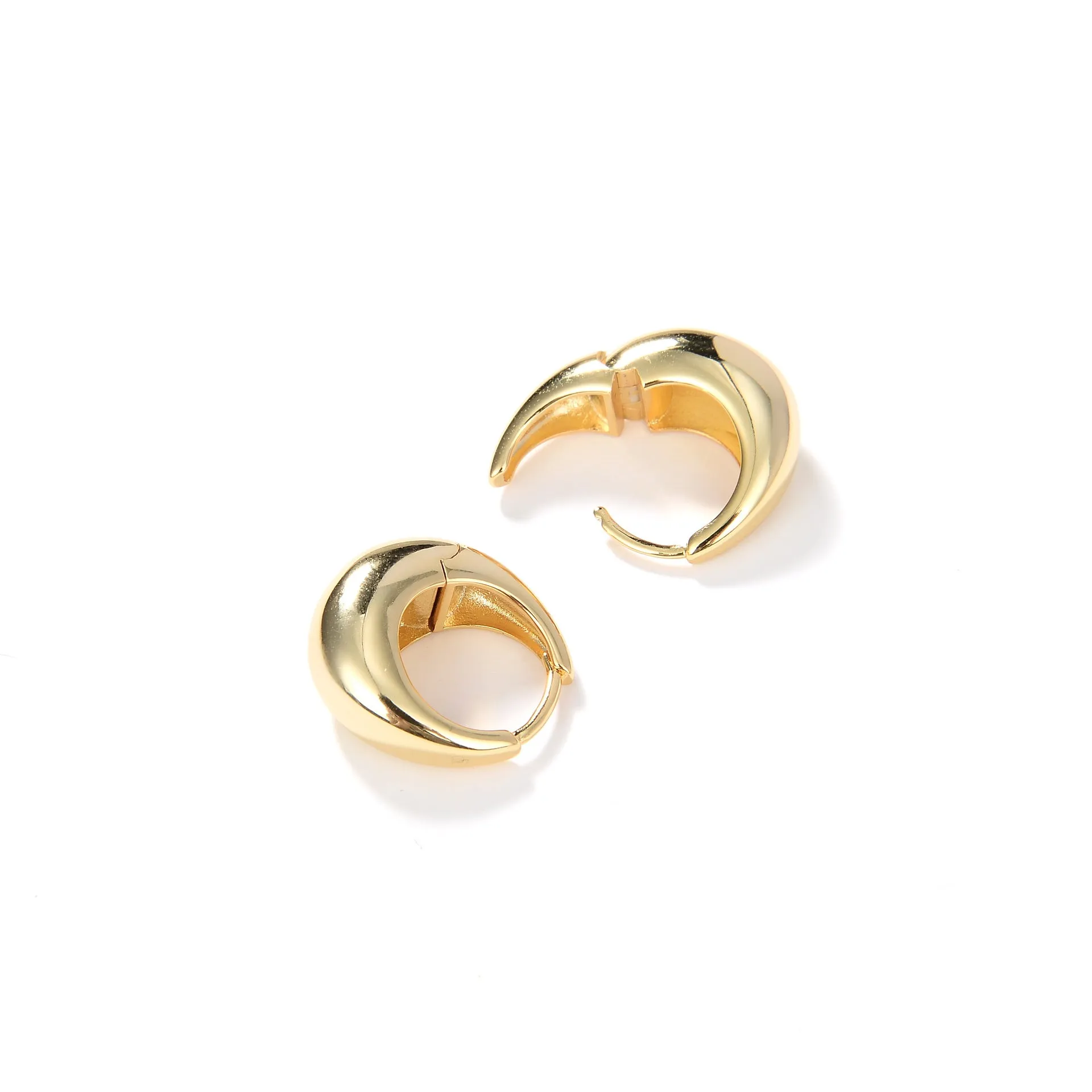 Minimalist Curved Hoop Earrings