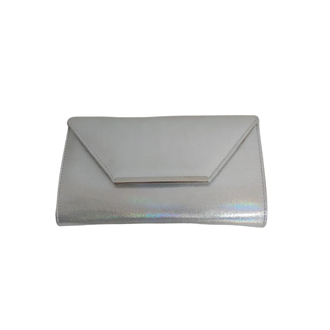 Quiz Silver Metallic Convertible Clutch | Gently Used |