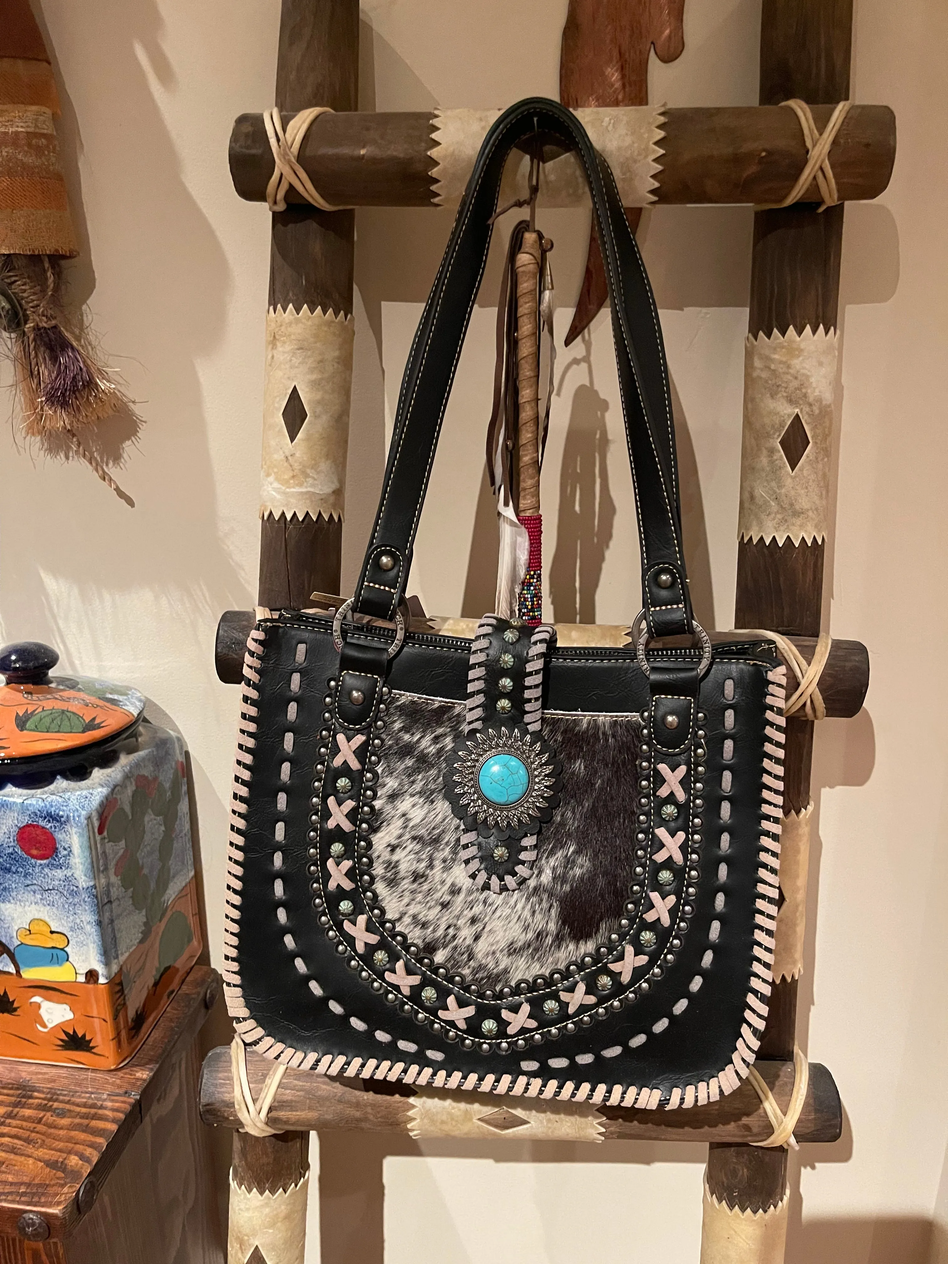 Rancho Maana Cowhide handbag