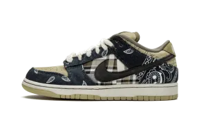 SB Dunk Low Travis Scott